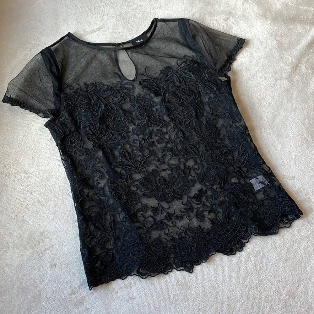 Fate Lace Short Sleeve Medium